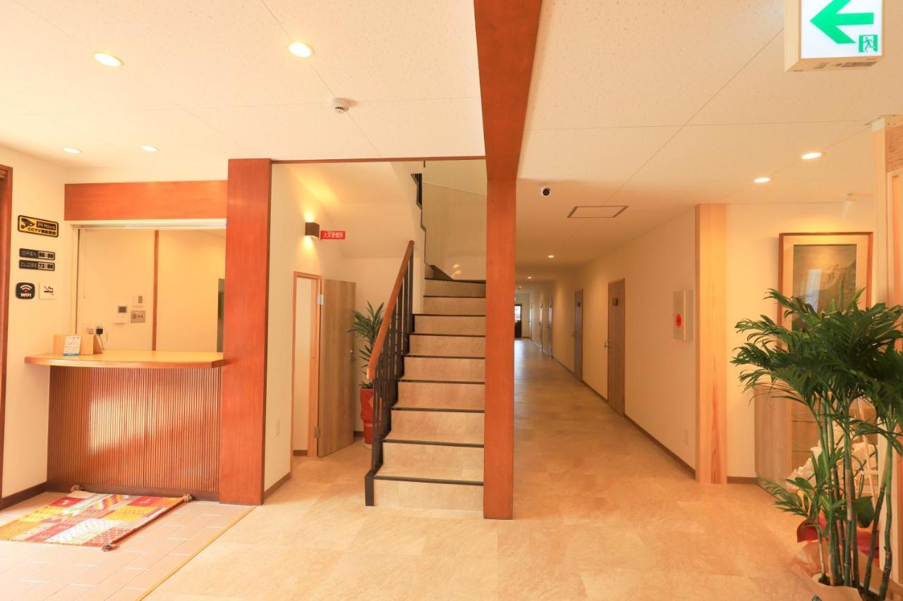 Отель Shirahama No Yado Ran Экстерьер фото